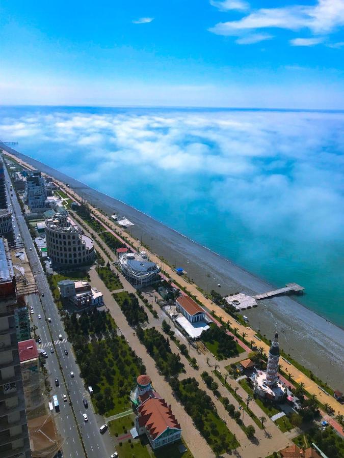 Orbi City Apartments On The Beach 바투미 외부 사진