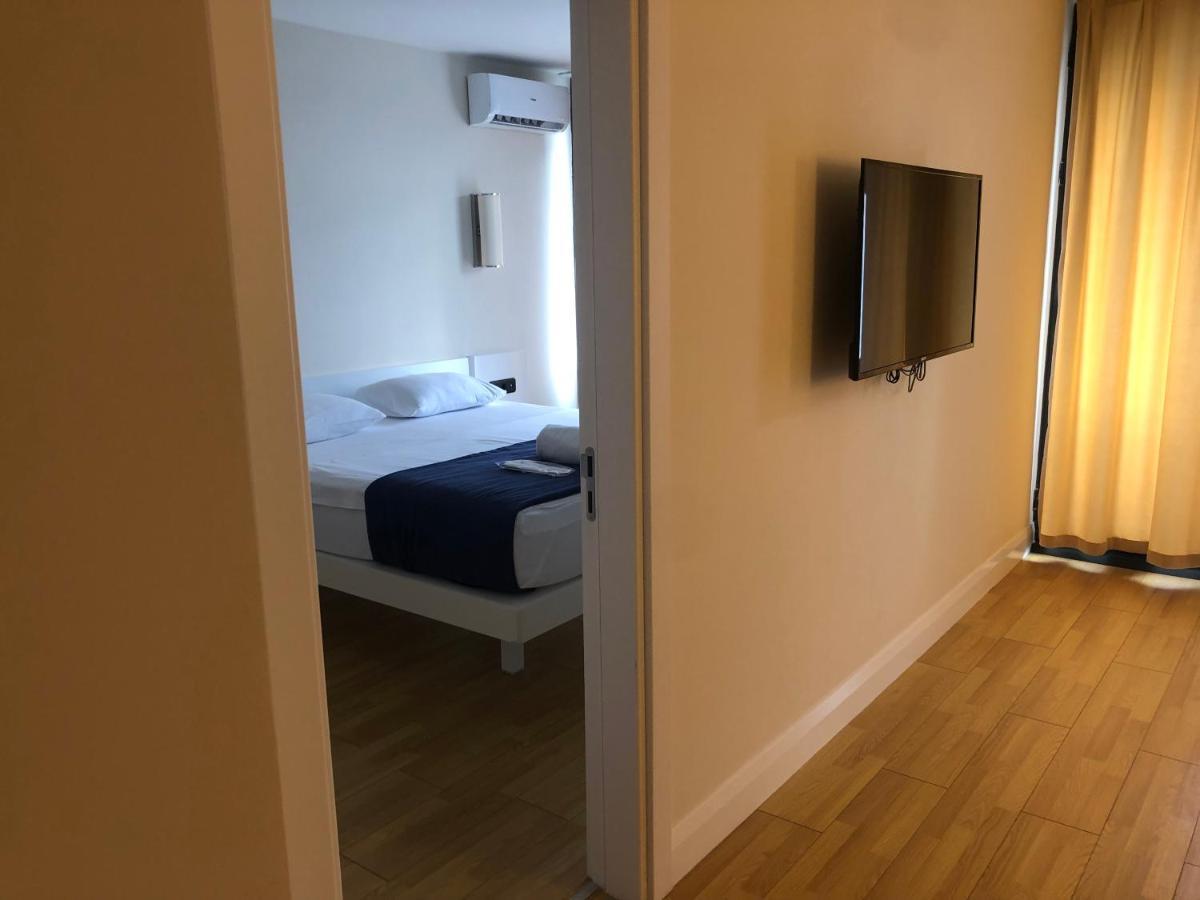 Orbi City Apartments On The Beach 바투미 외부 사진