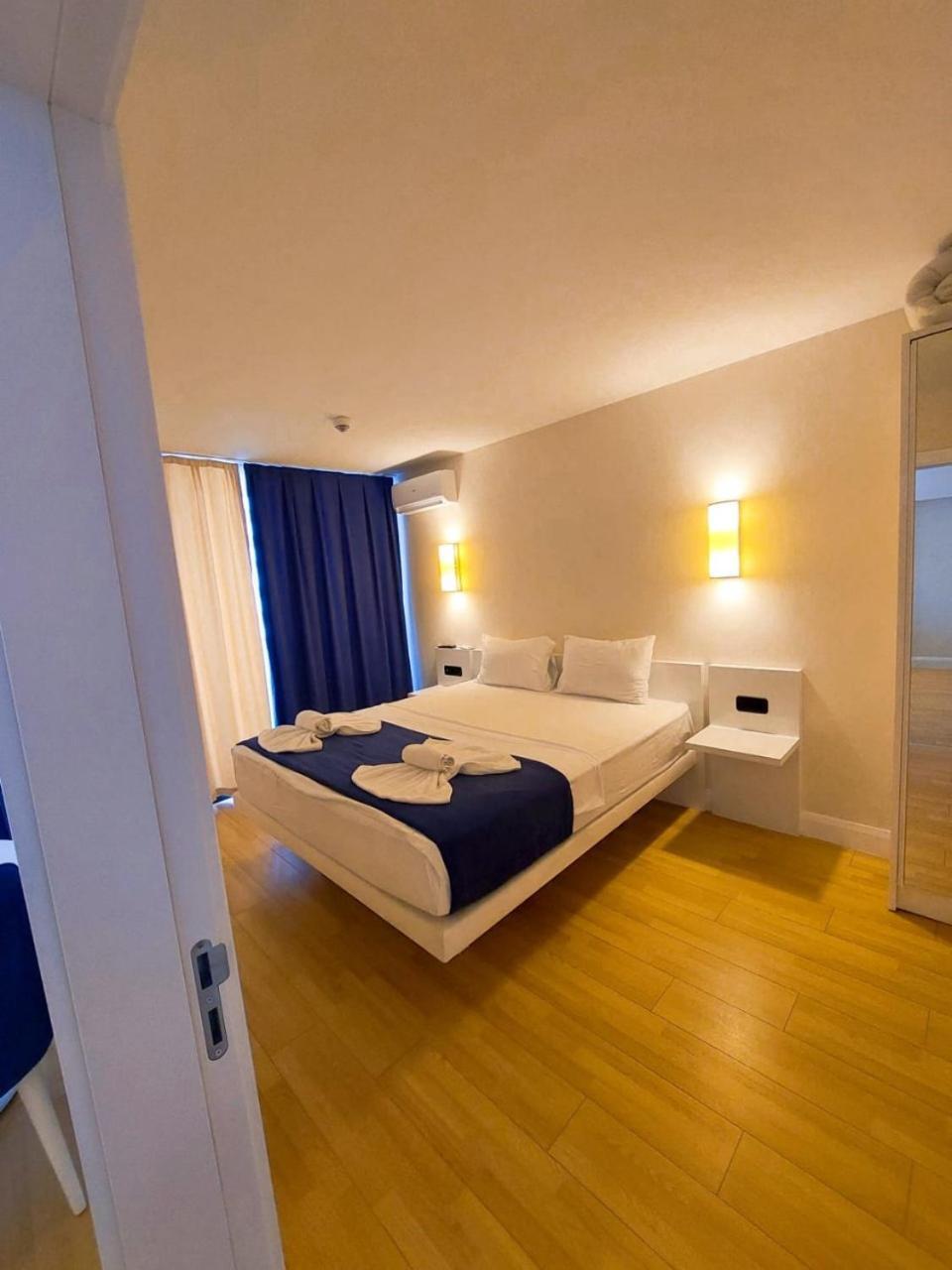 Orbi City Apartments On The Beach 바투미 외부 사진