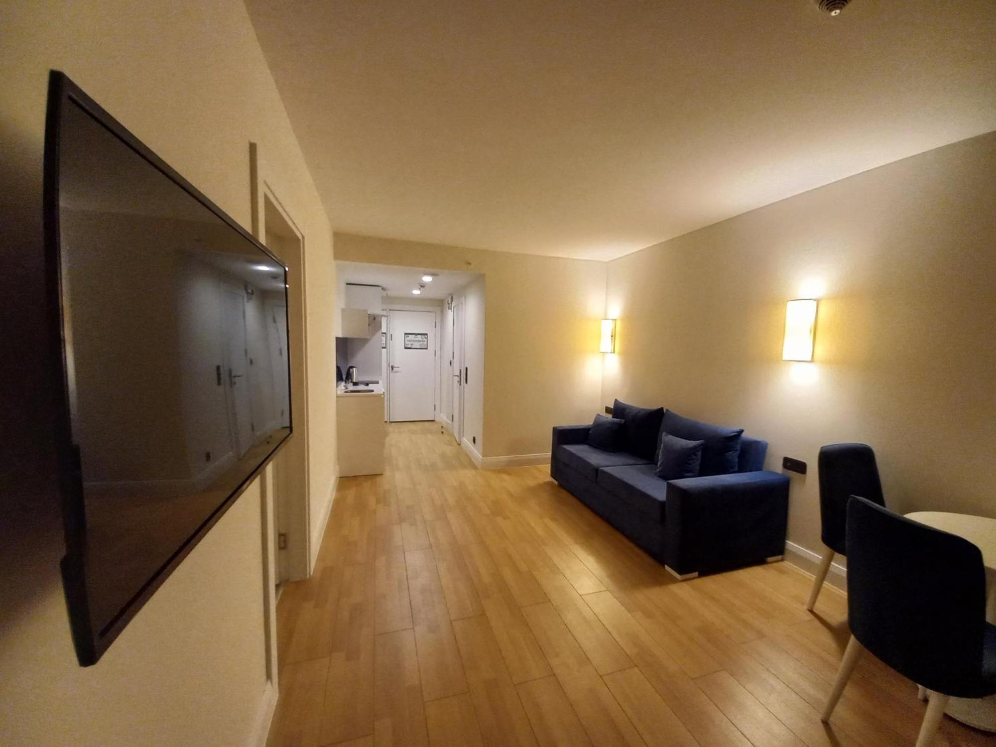 Orbi City Apartments On The Beach 바투미 외부 사진