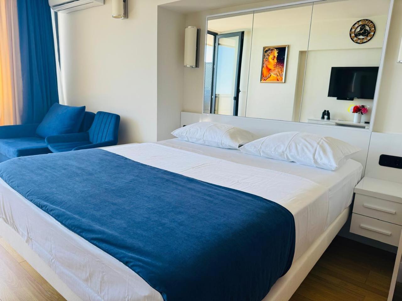 Orbi City Apartments On The Beach 바투미 외부 사진