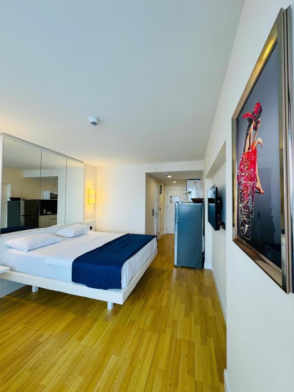 Orbi City Apartments On The Beach 바투미 외부 사진