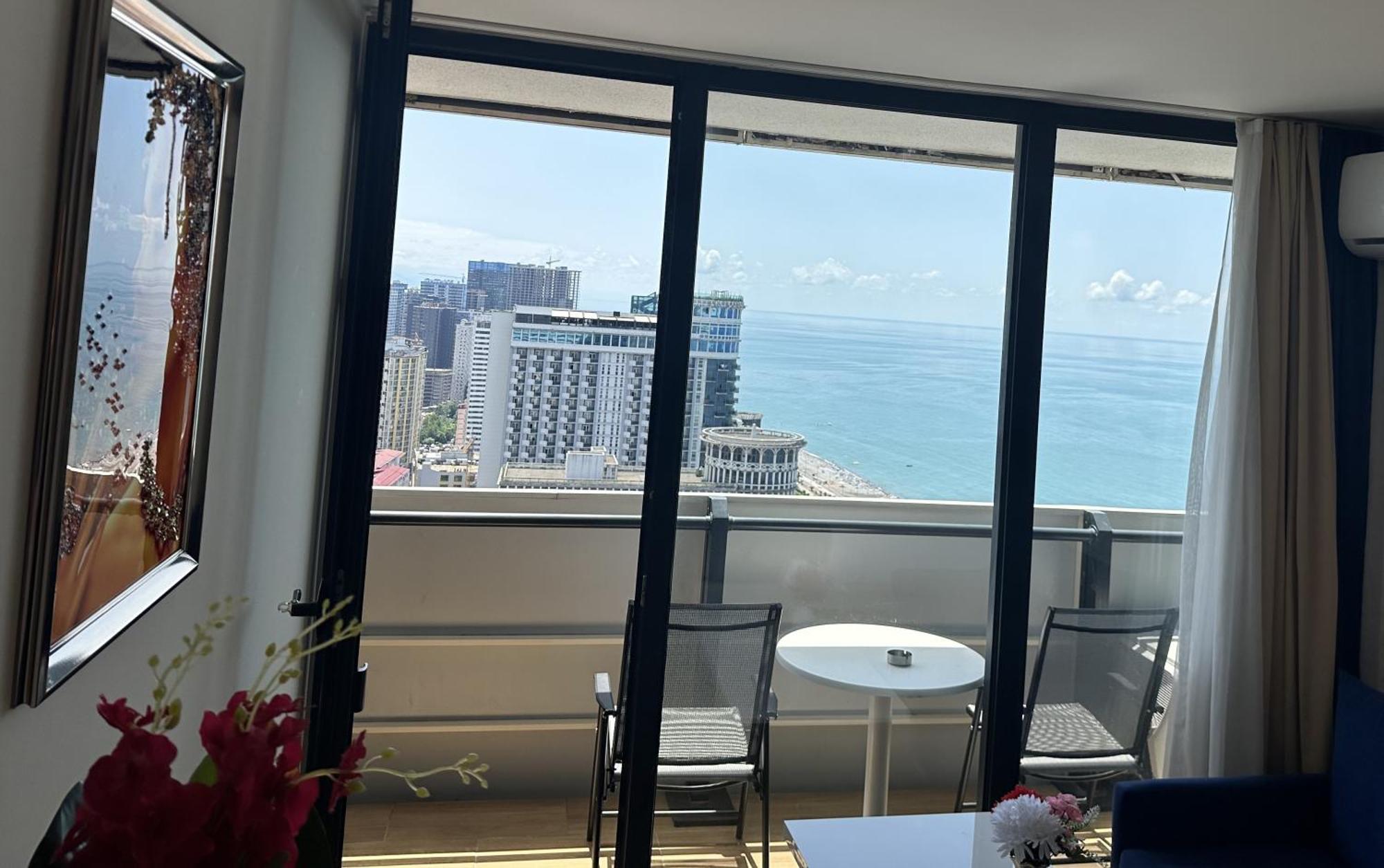 Orbi City Apartments On The Beach 바투미 외부 사진
